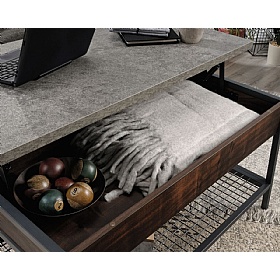 Market Lift Up Coffee / Work Table