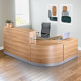 The Hub Midi Reception Desk