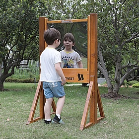 Vision Outdoor Twist Illusion Mirror