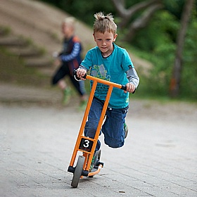 Winther Circleline Scooter - School Furniture