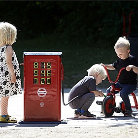 Winther Viking Challenge Petrol Pump - School Furniture